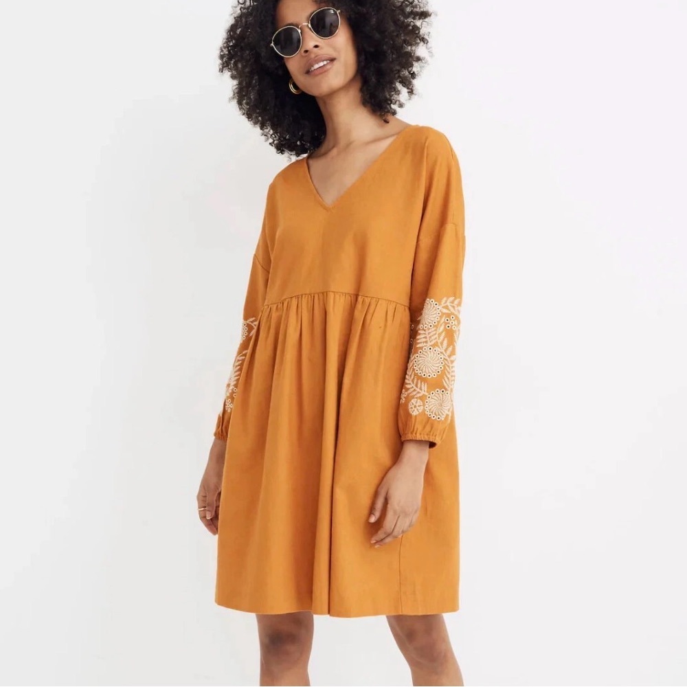 Madewell Linen Embroidered sleeve V-neck Dress, 3/4 sleeve, Size XS, fits big